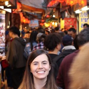 Meet your Posher, Becca